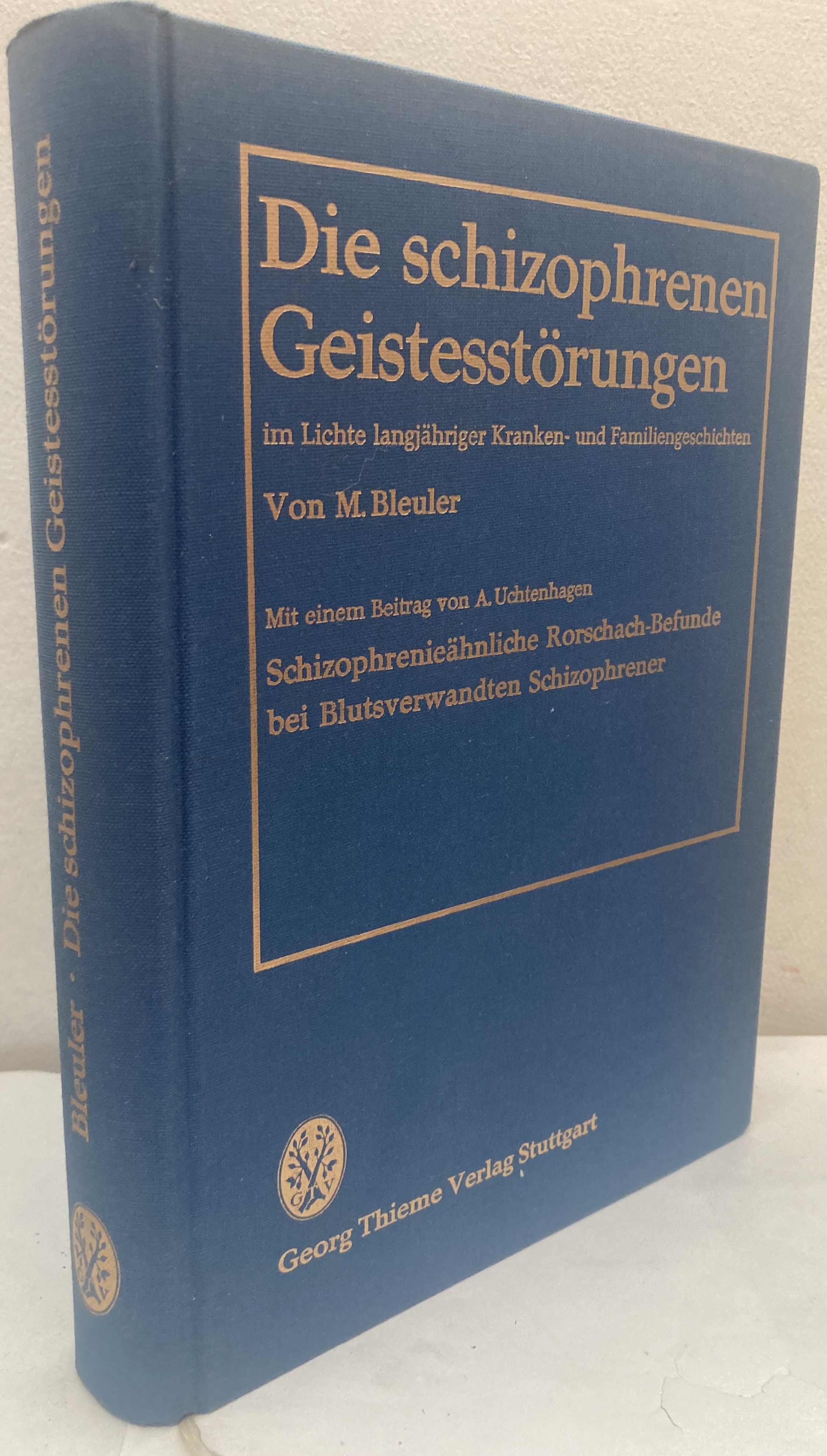 Die schizophrenen Geistesstörungen im Lichte langjähriger Kranken- und Familiengeschichten