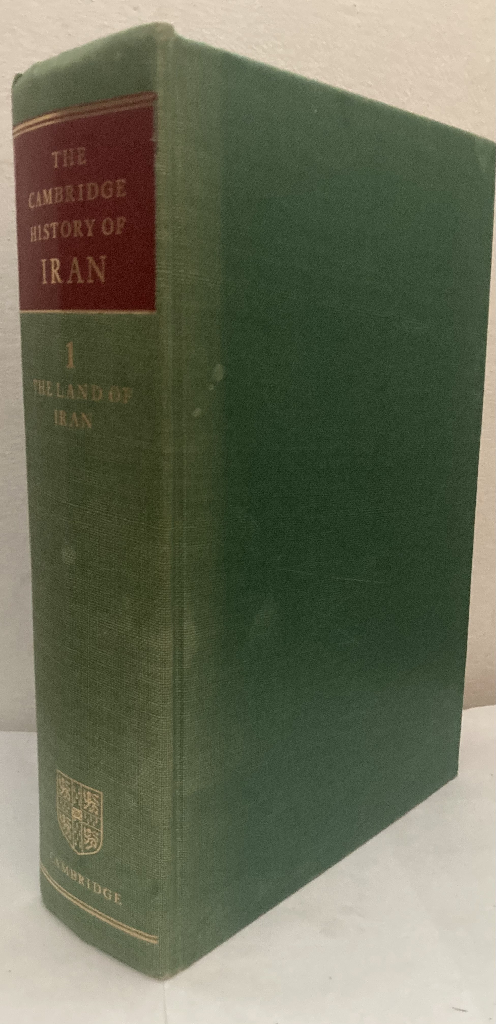 The Cambridge History of Iran. Volume I. The Land of Iran