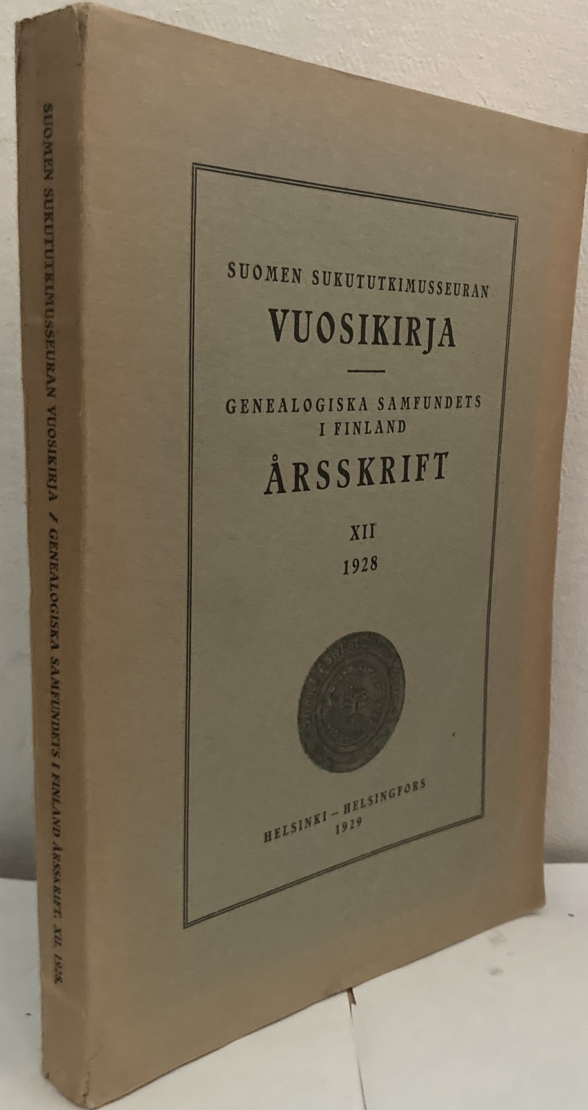 Suomen sukututkimusseuran vuosikirja. Genealogiska samfundets i Finland årsskrift XII. 1928