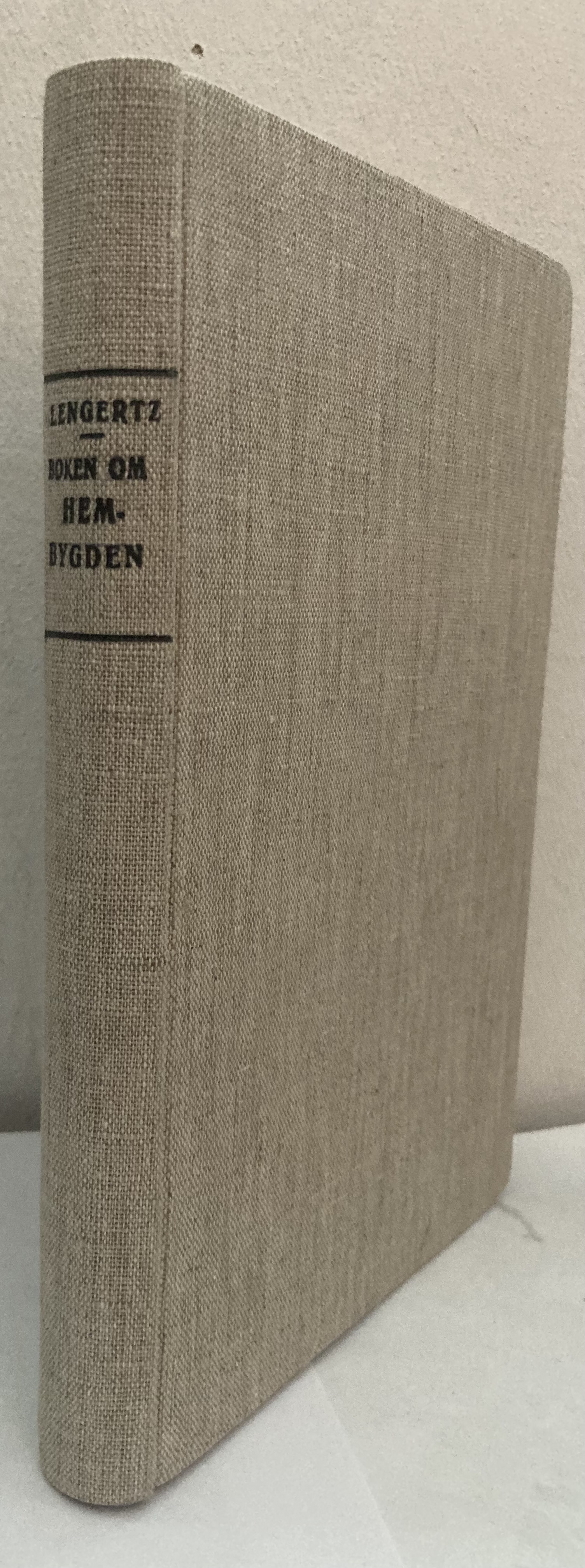 Boken om hembygden. Illustrerade hembygdsskildringar från Äsphult - Linderöd-Träne-Djurröd-v:a Wram-Ö:a Wram i Gärds härad samt Huaröd-Svensköp mm i Frosta härad.